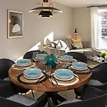 Haus No 7 *