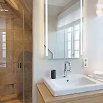Haus No 7 * List