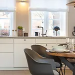 Haus No 7 List